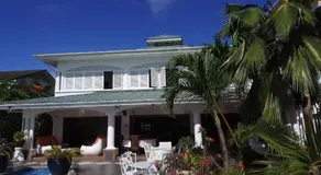 Le Bonheur Villa - Image 2