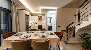 merkezde 8 kişilik özel havuzlu villa - Image 4