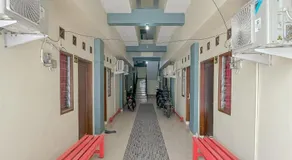 Urbanview Hotel Maharani Garut - Image 2