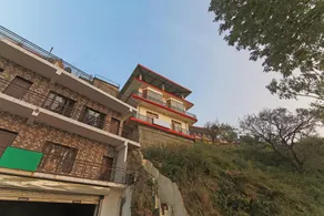 OYO Mountains Villa - Image 5