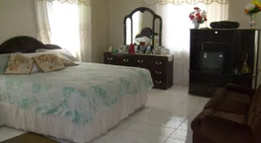 Griffiths Guest House - Image 2