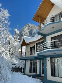 The Mystical Cascade Villa - Image 4