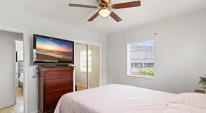 Spacious Home With Pool Table Near Stadium - Image 3