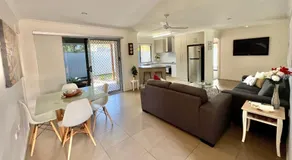 Home away from home - Modern luxury in central Bundaberg - Image 2