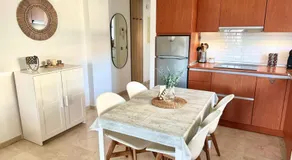 Mediterranean Boutique Apartment - Sea View, Pool & Parking - Image 2