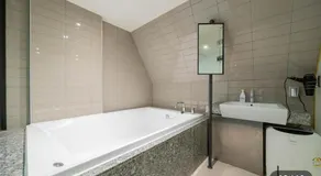 Hotel Cherry - Image 3