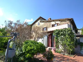Cozy Holiday Home in Tavarnelle Val di Pesa with Shared Pool - Image 2