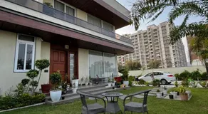 8 JK House - Image 5