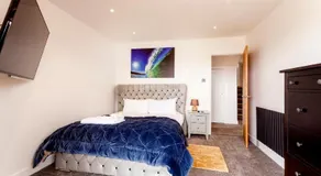 The Penthouse - Image 2