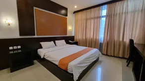 Hotel Swarna Dwipa - Image 1