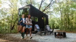 Postcard Cabins Wild Rose - Image 5