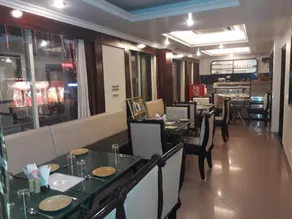 Hotel Sarthak - Image 4