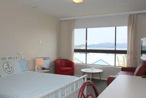 Beauty Point Waterfront Hotel - Image 2