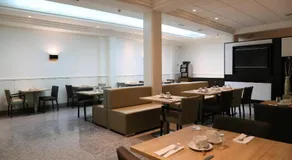 Hostal Carlos III - Image 3
