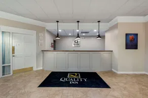 Quality Inn & Suites New Hartford - Utica - Image 4