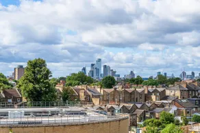Wonderful 1BR Flat with Balcony - Hackney Downs - Image 2
