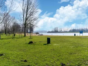 Bungalow in Zuytland with Private Fishing Jetty - Image 3