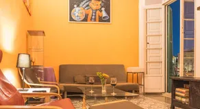Private Rooms in Historic Building on the Square - Image 4