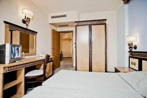 Atrium Beach - Image 4