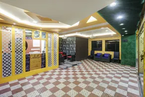 OYO 820323 Supreme Suites - Image 4