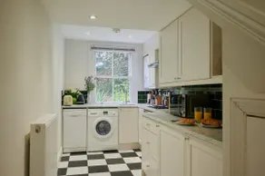 Perfect Private Apartment Chelsea  - Image 4