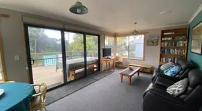 Fully fenced, wrap around decks, water on 3 sides - Image 2