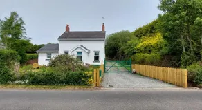 Weaver's Cottage - Image 5