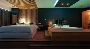 Loveroom Lens - Image 2