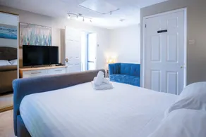Lundy Lodge – 1 Bedroom Annex – Rhossili - Image 2