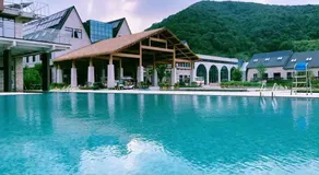 Ningbo Lake Forest Resort - Image 4