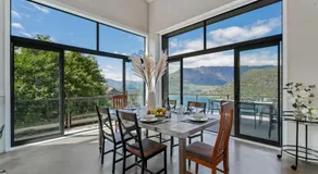 Modern Alpine Living with Spectacular View - Image 3
