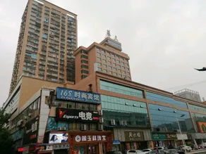 168 Fashion Hotel - Image 3