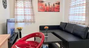 Hereford Stays Apartment 8 with Free Parking & WiFi - Image 3