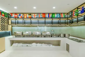 Saint Hotel - Image 2