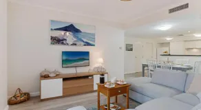 101 The Breakwater 2 Messines - Linen, Wifi, Air con - Image 2