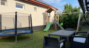 Lavender Garden Apartment - Image 5