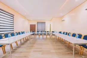 Maple Hotel - Image 3