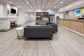 Days Inn by Wyndham Hinesville Near Fort Stewart, Newly Renovated, Free Hot Breakfast, Restaurant and Bar - Image 3