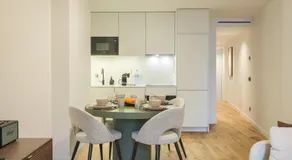 Foz Modern Luxury Sea View Balcony Apartments by LuxiStay - Image 4