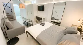 Villa with private swimming pool in Sevilla - Image 2
