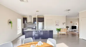 Newly Beauty 4-Bedroom Family Home in Truganina - Image 5