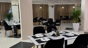 Grand Hotel Gjyshi - Image 5