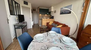 Appartement 6 personnes avec piscine secteur Richelieu, à 400m de la plage et à 650m du centre port - Image 2