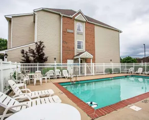 Quality Inn & Suites - Image 2