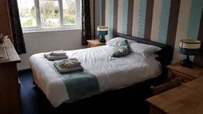 Greenhills Hotel - Image 2