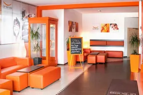 Orange Hotel und Apartments - Image 5