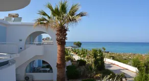 Blue Beach Villas Apartments - Image 2