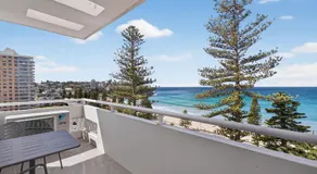 Fabulous New Beachfront Retreat with Beach Views - Image 4