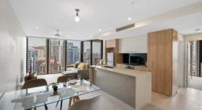 Queen St Residence - Image 4