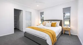 4BR Family Home w Golf Course Views, BBQ & Secure Parking - Image 2
